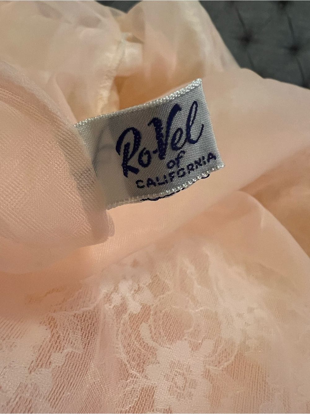 Vintage 50’s 60’s RoVel of California pink nylon chiffon and lace lingerie set. - Picture 4 of 4